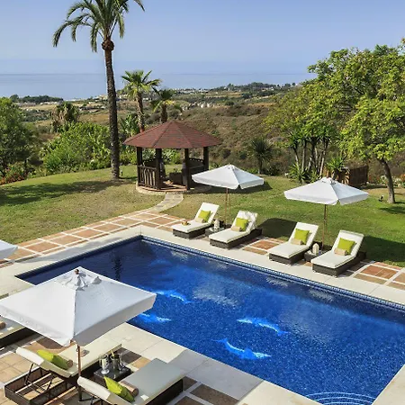 Lola * Estepona